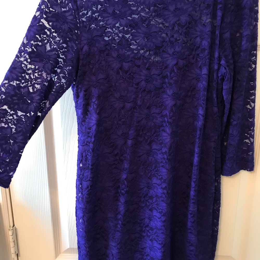 Dress - Picture 2 of 2
